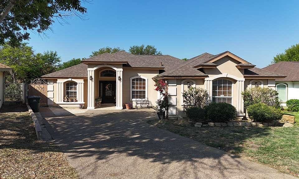 1st image of 8908 Southern Oaks Loop