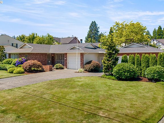2nd image of 1715 NE 169th Ave