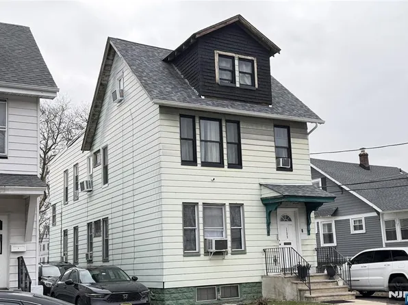 132 Brookwood St, East Orange, NJ 07018