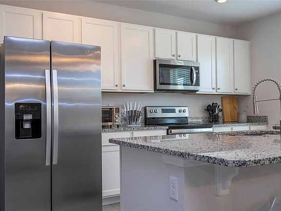 4th image of 16237 Admirals Cove Ln