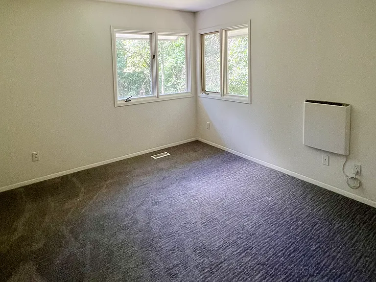 5900 Sylvan Rd — Photo 25