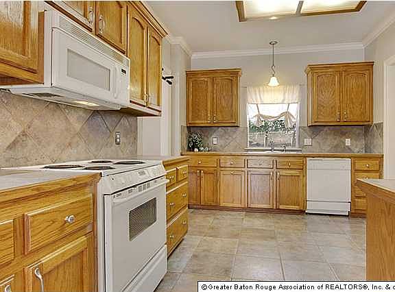 5th image of 17732 Glen Knoll Ave
