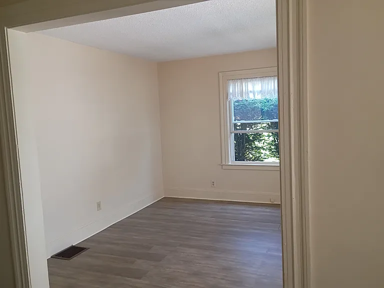 134 Charter Oak St — Photo 5