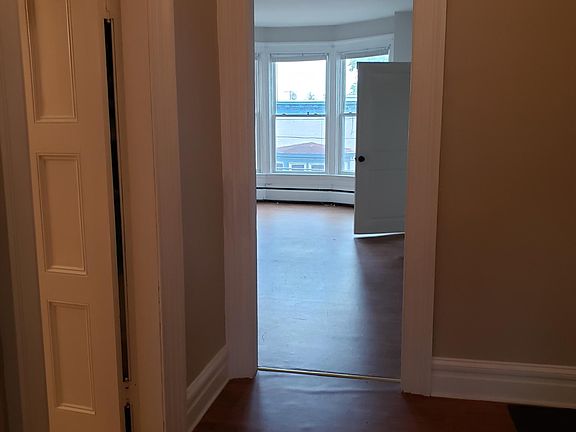 2nd image of 34 Broad St #3