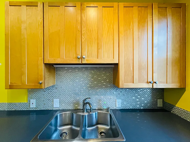 402 15th St #2 — Photo 30
