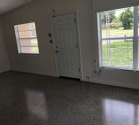 3rd image of 831 Alton Ave