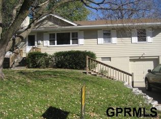 805 Tipperary Dr, Papillion, NE 68046