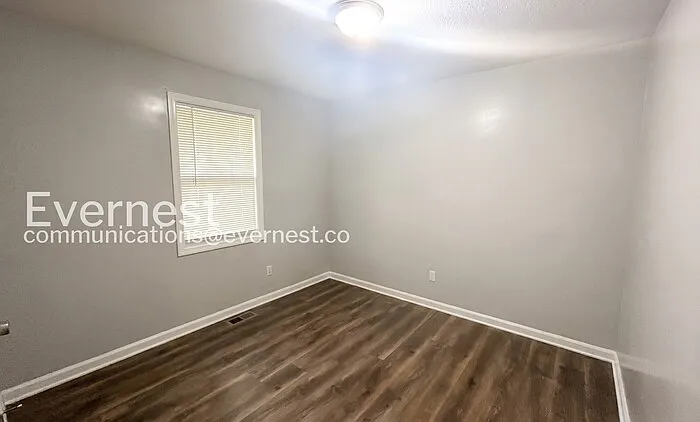 715 W Creek Cir — Photo 9