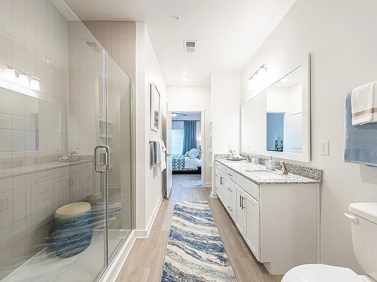 Avion Apartments — Photo 20