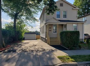 37 Dover St, Bridgeport, CT 06610
