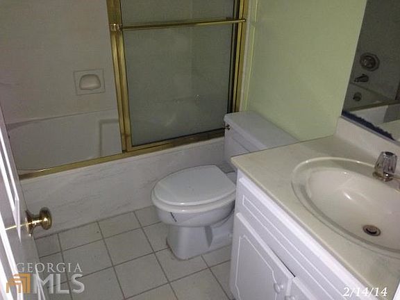 4th image of 217 Jamestown Ave