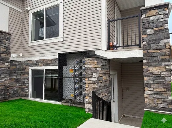 300 Marina Dr #223, Chestermere, AB T1X 0P6