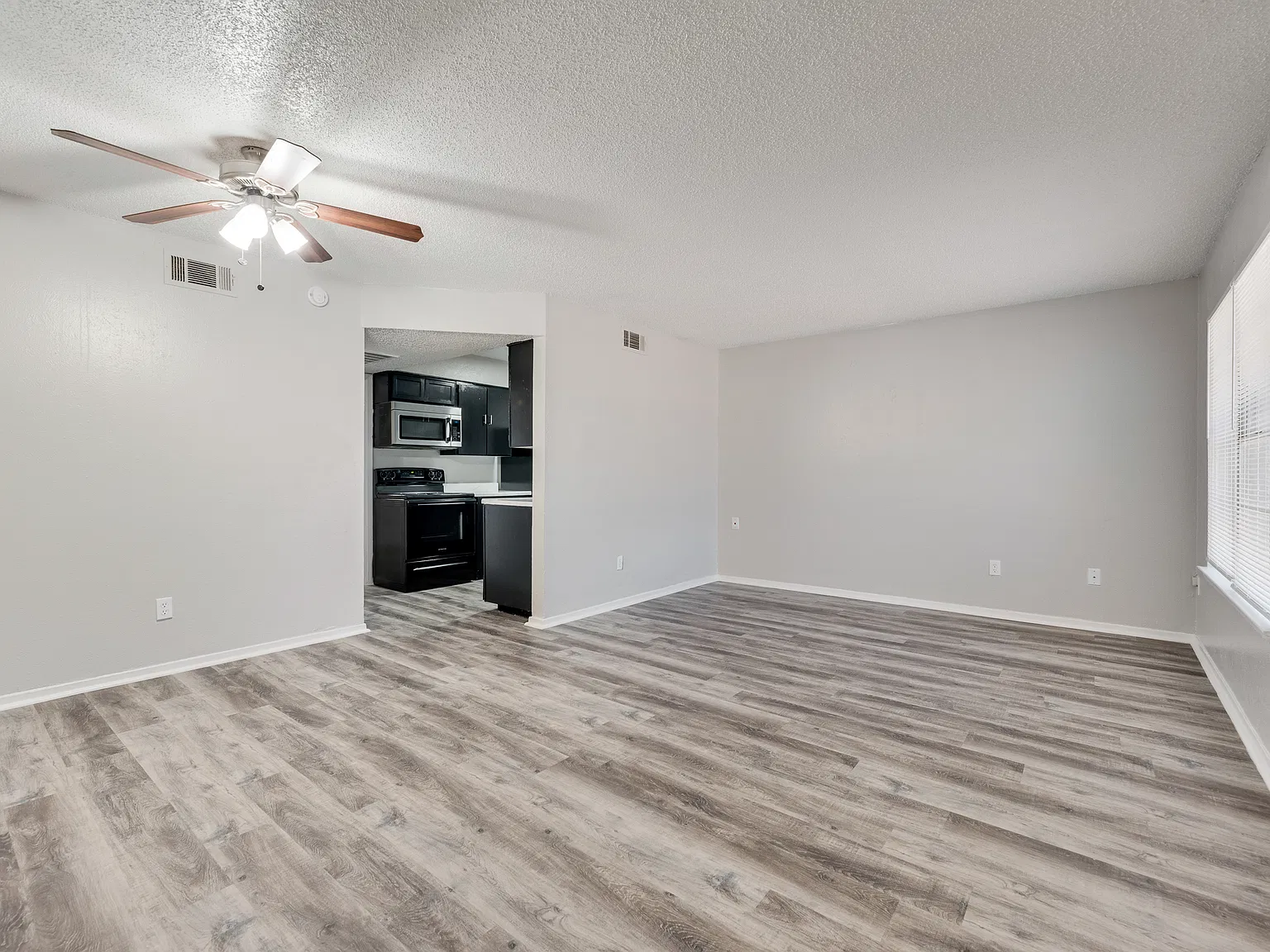 6626 Reeves St — Photo 4