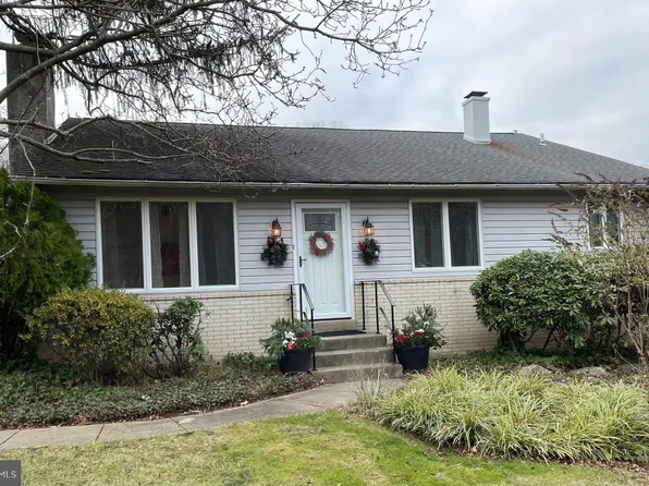 2400 Edge Hill Rd, Huntingdon Valley, PA 19006