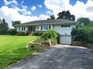 46 Riverside Dr, Rossford, OH 43460