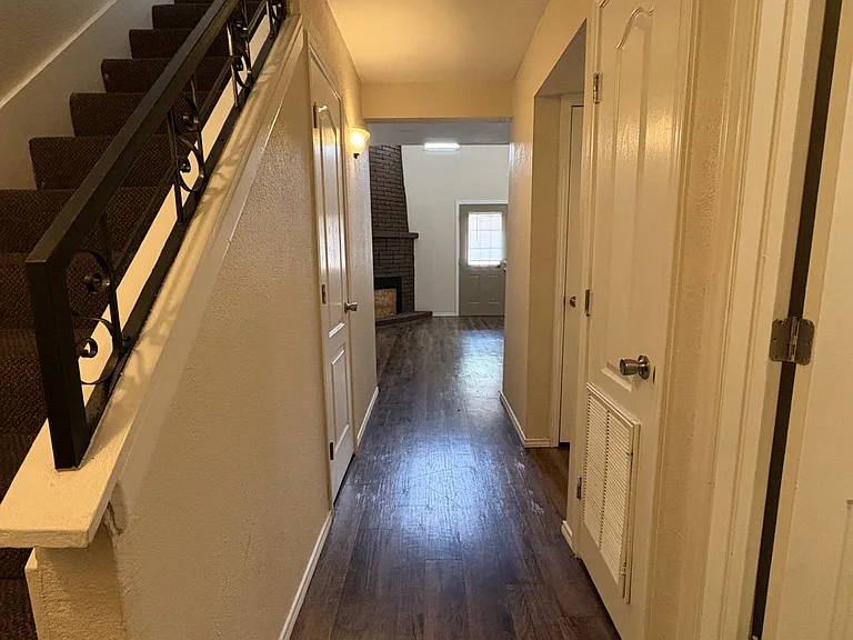 Sunshine Village Apartments — Photo 13