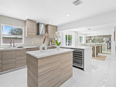 2830 NE 11th Ave, Pompano Beach, FL, 33064