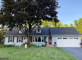 6482 Hokah Dr, Lino Lakes, MN 55014