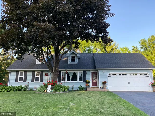 6482 Hokah Dr, Lino Lakes, MN 55014