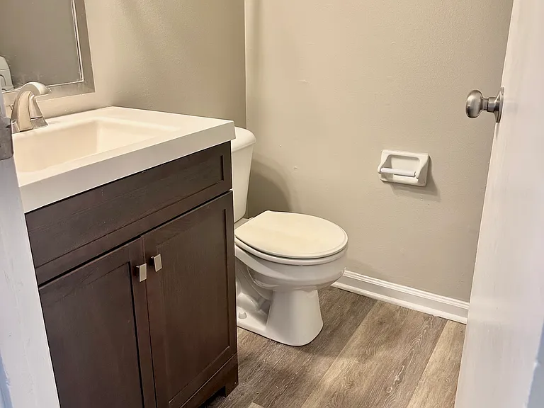 351 Chadwick Pl — Photo 4