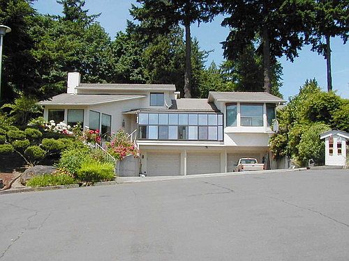 1st image of 1900 E Evergreen Blvd