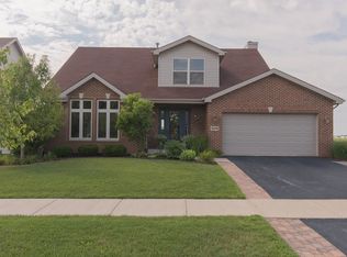 10352 Adler Cv, Saint John, IN 46373