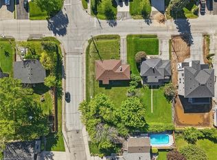 124 Corman Ave, Hamilton, ON L8G 3W4