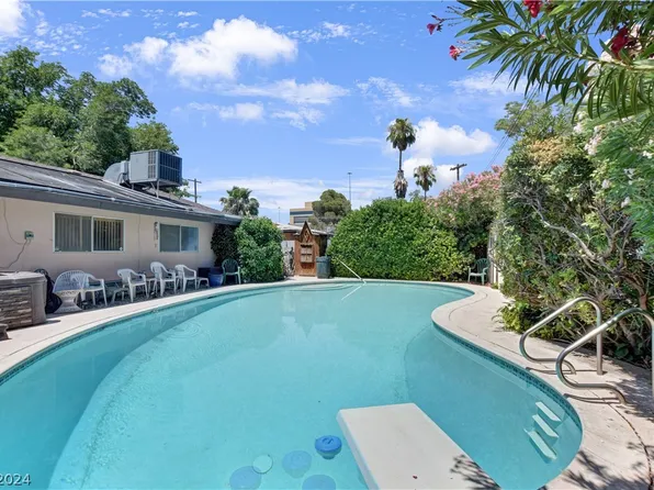 102 Marigold Ln, Las Vegas, NV 89107