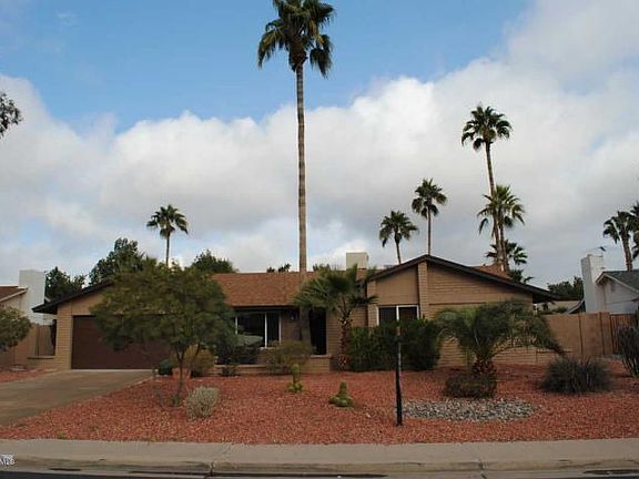 2nd image of 4908 E Acoma Dr