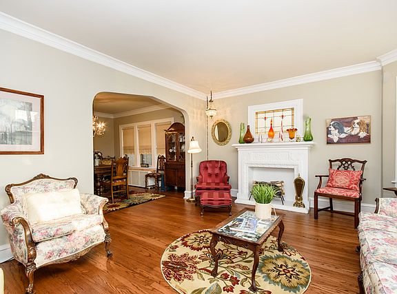 3rd image of 6055 N Marmora Ave