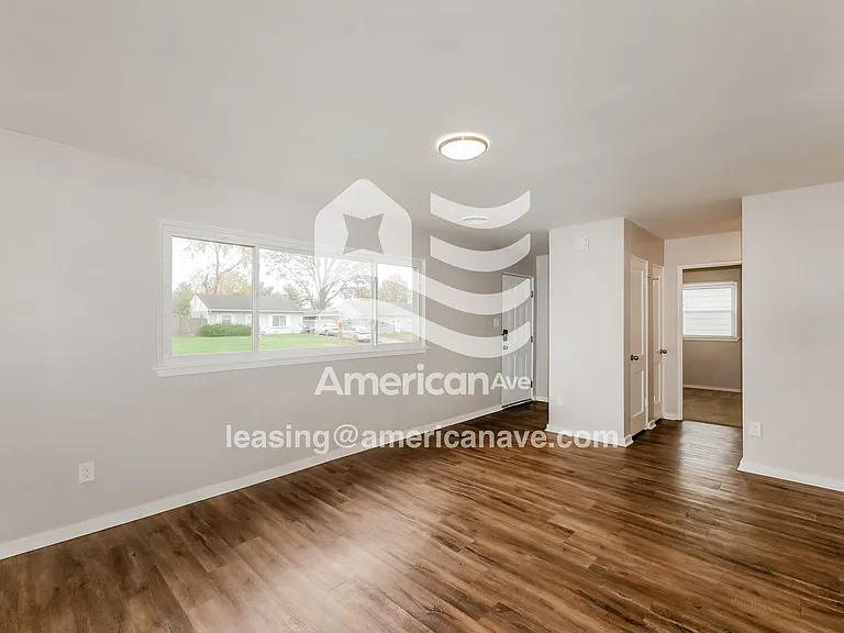 1529598_005_living_room_14168506.jpg
