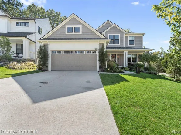 501 Heritage Ridge Dr, Milford, MI 48381