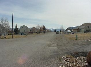 930 S 10th St, Challis, ID 83226