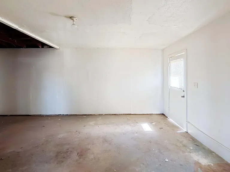 4405 N Dante Ave — Photo 11