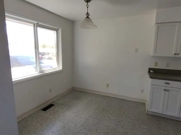 345 Cook St — Photo 10