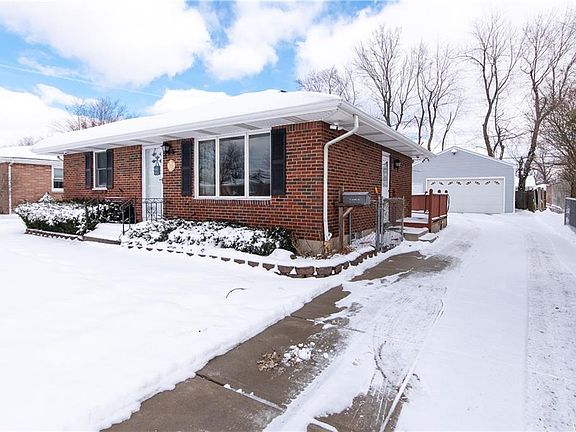 2nd image of 55 Alberta Dr