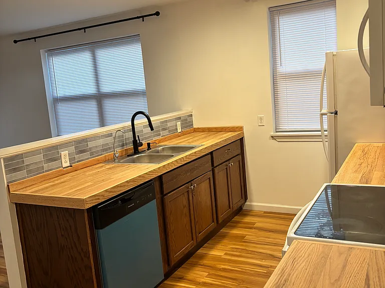 346A McDowell St #A — Photo 9