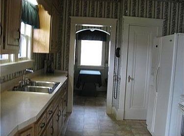 3rd image of 941 Highland Ave