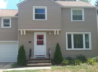 673 Quilliams Rd, South Euclid, OH 44121