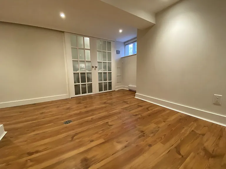 22 Lorindale Ave — Photo 31