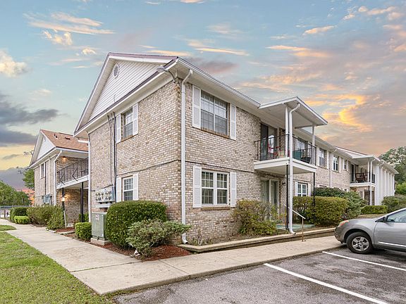 4th image of 109 Country Club Dr #109