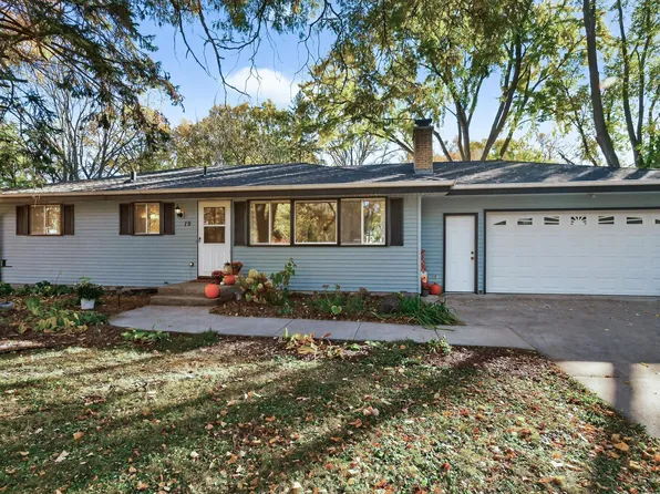 15 Union Terrace Ln N, Plymouth, MN 55441