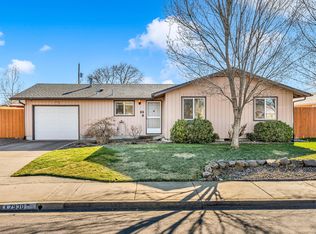 7930 Gladstone Ave, White City, OR 97503