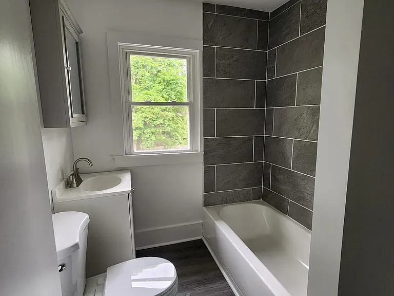 232 Fairgreen Ave #232 — Photo 5