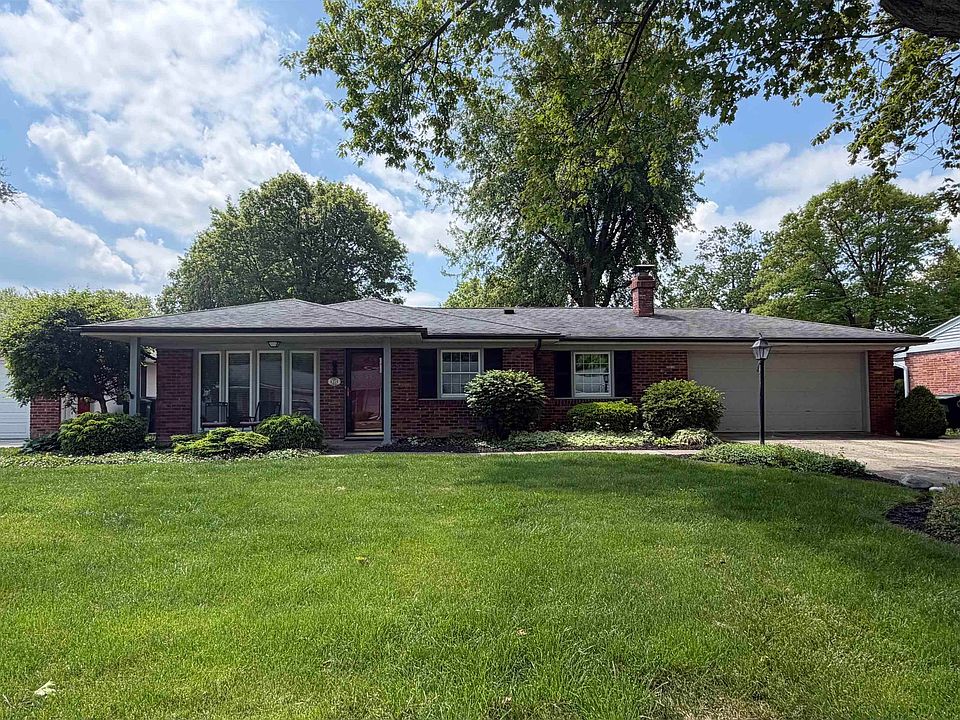 1st image of 4221 N Lancaster Dr