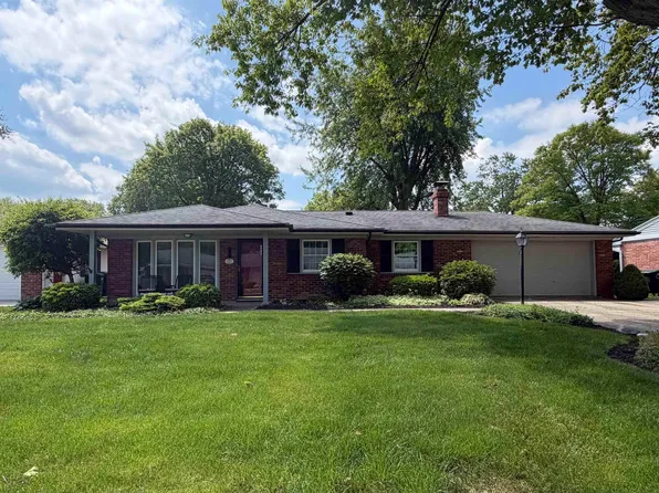 4221 N Lancaster Dr, Muncie, IN 47304
