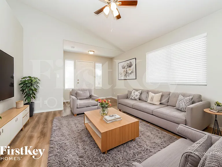 5949 Springmist St — Photo 4