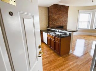 885 Massachusetts Ave APT 4, Cambridge, MA 02139