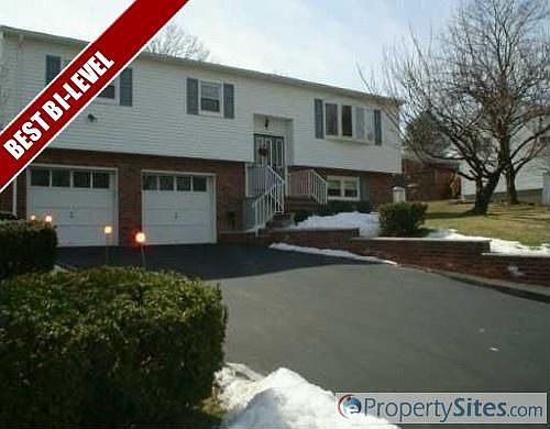 1st image of 14 Hickory Dr