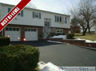 14 Hickory Dr, Stony Pt, NY 10980